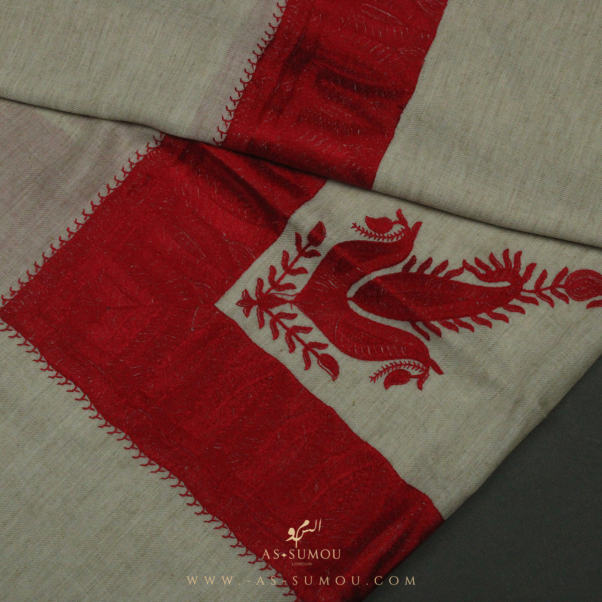 PREMIUM BEIGE ELEGANT QATARI SHEMAGH SCARF QR25