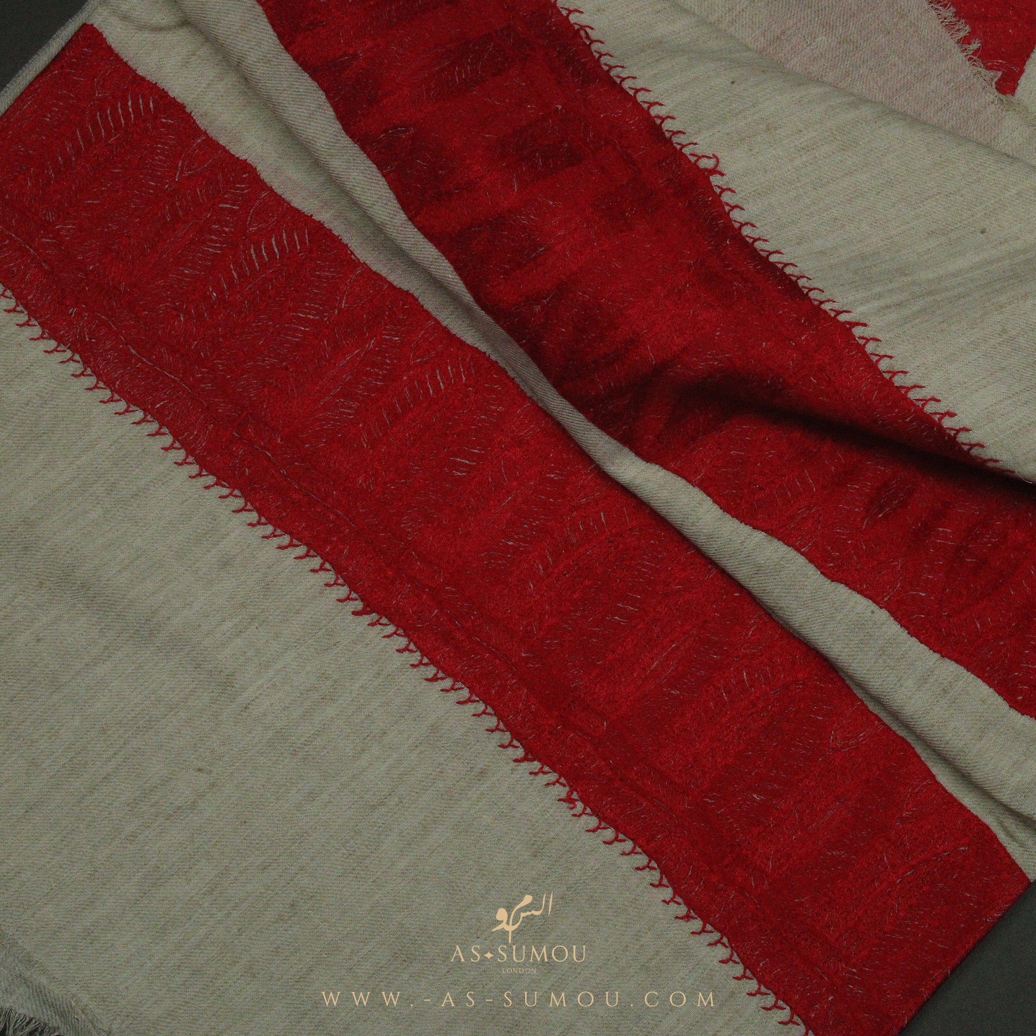 PREMIUM BEIGE ELEGANT QATARI SHEMAGH SCARF QR25