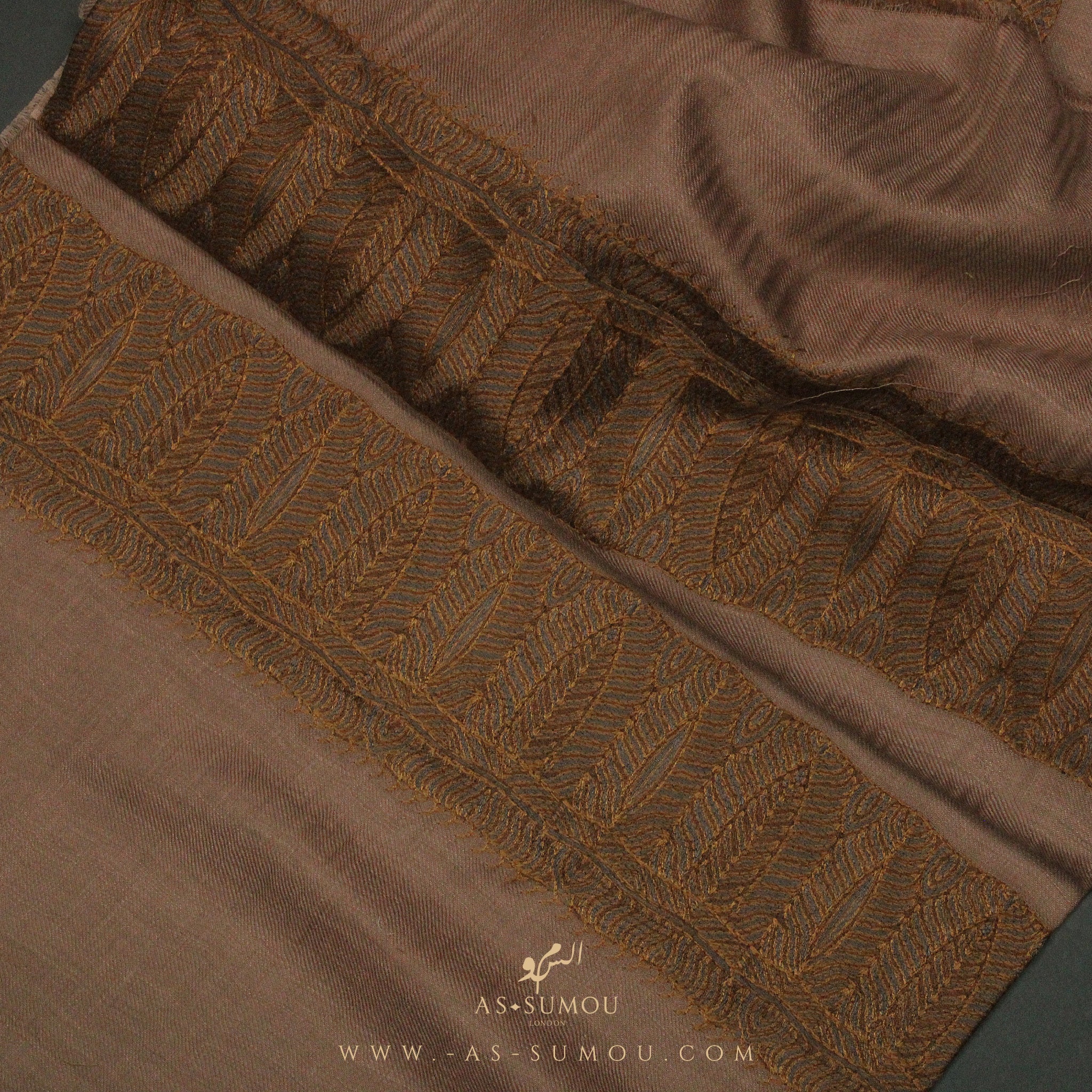 PREMIUM BROWN ELEGANT QATARI SHEMAGH SCARF QR5