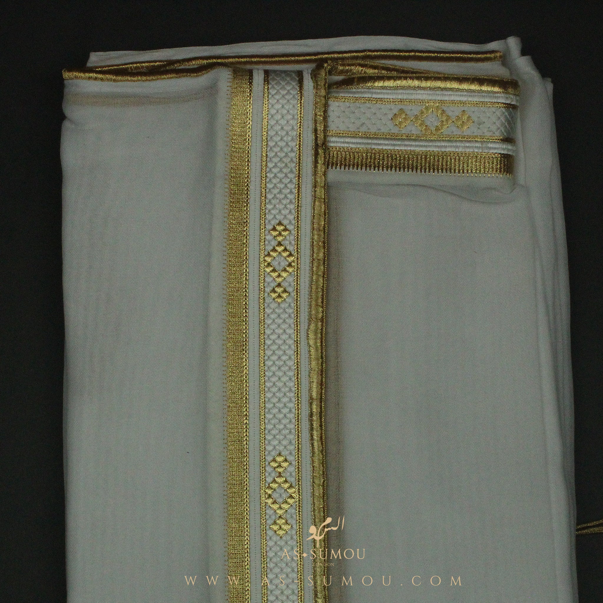 PREMIUM RARE WHITE UNIQUE KHALEEJI BISHT BS14