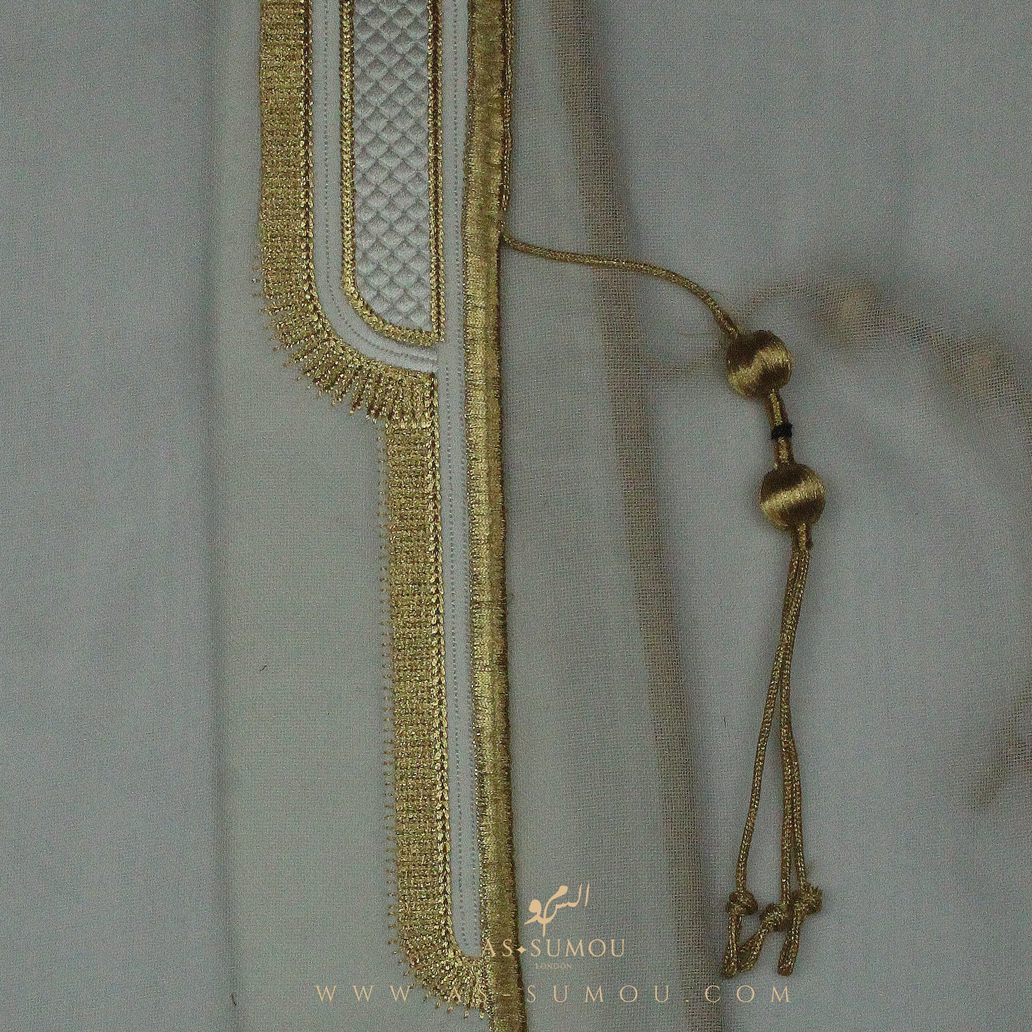 PREMIUM RARE WHITE UNIQUE KHALEEJI BISHT BS14
