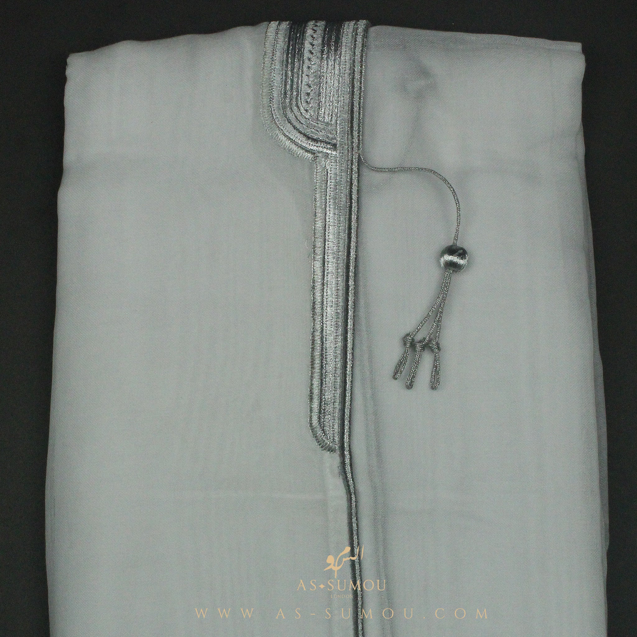 PREMIUM RARE WHITE ROYAL KHALEEJI BISHT BS16
