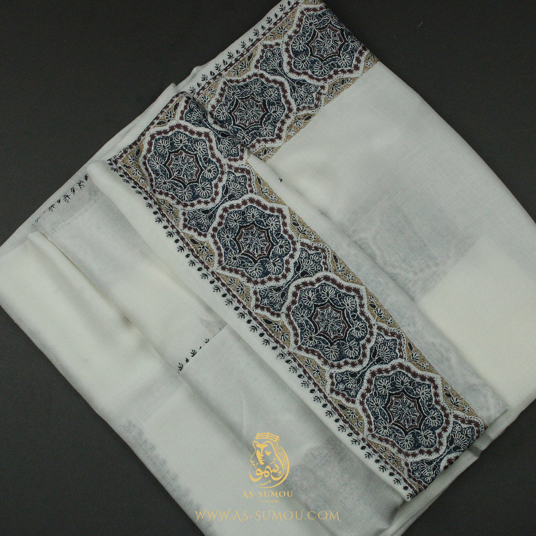 PREMIUM WHITE AUTHENTIC OMANI MASSAR SCARF OM102