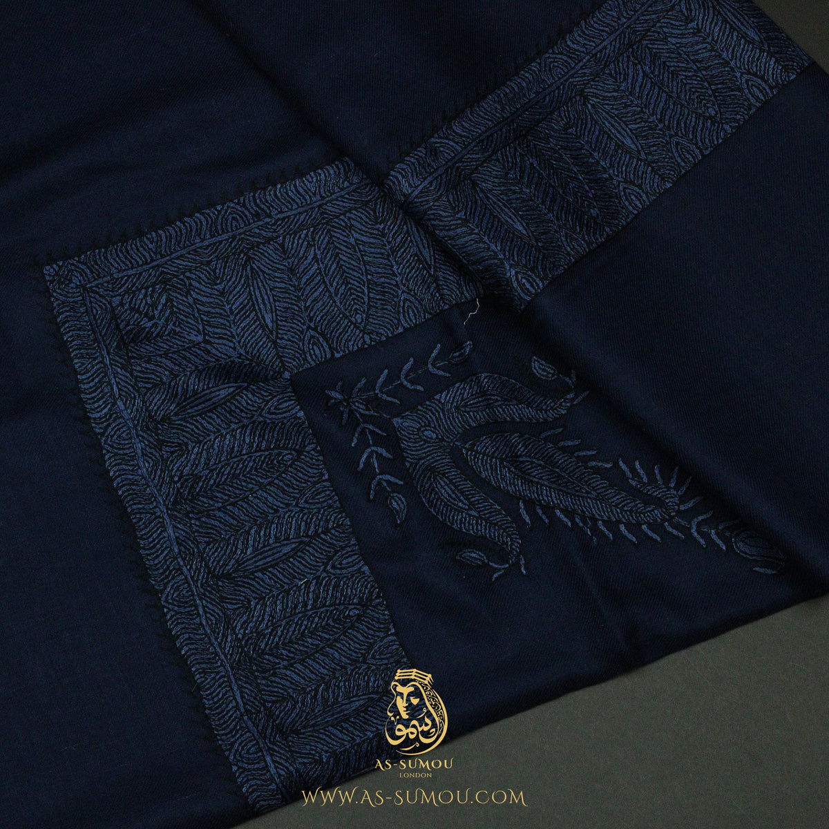 PREMIUM NAVY BLUE ELEGANT QATARI SHEMAGH SCARF QR56