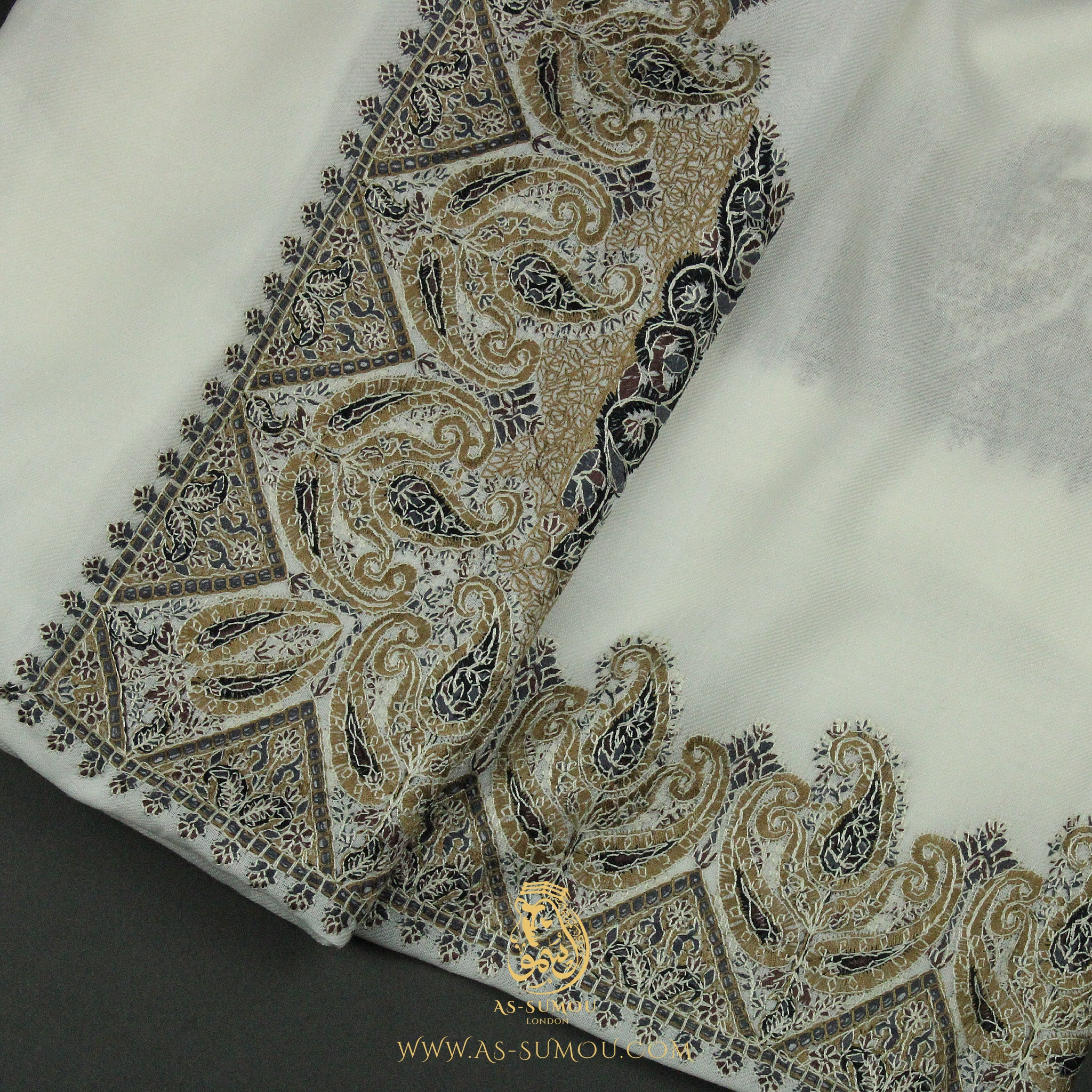 PREMIUM WHITE AUTHENTIC OMANI MASSAR SCARF OM87