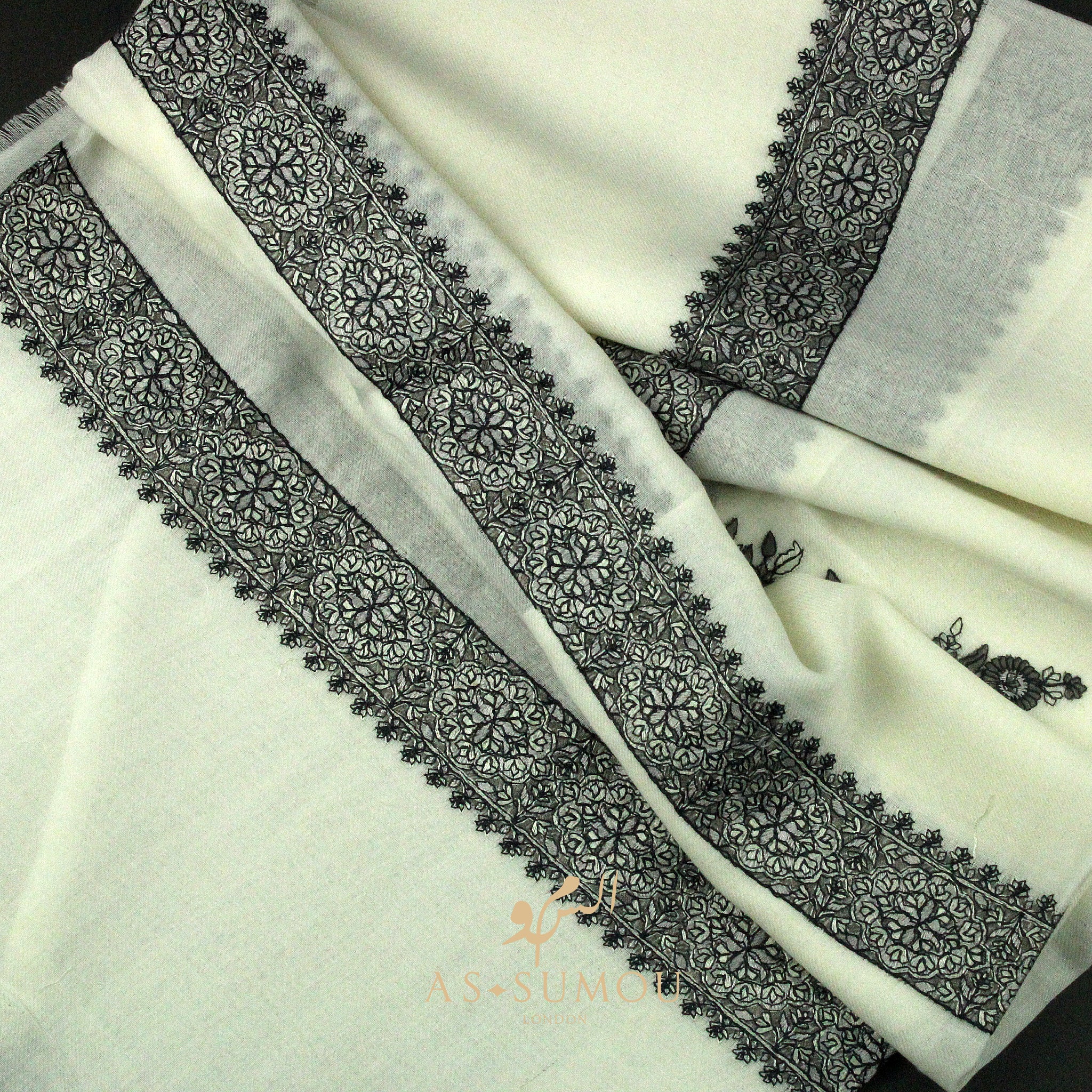 PREMIUM WHITE AUTHENTIC YEMENI SHEMAGH SCARF WH138
