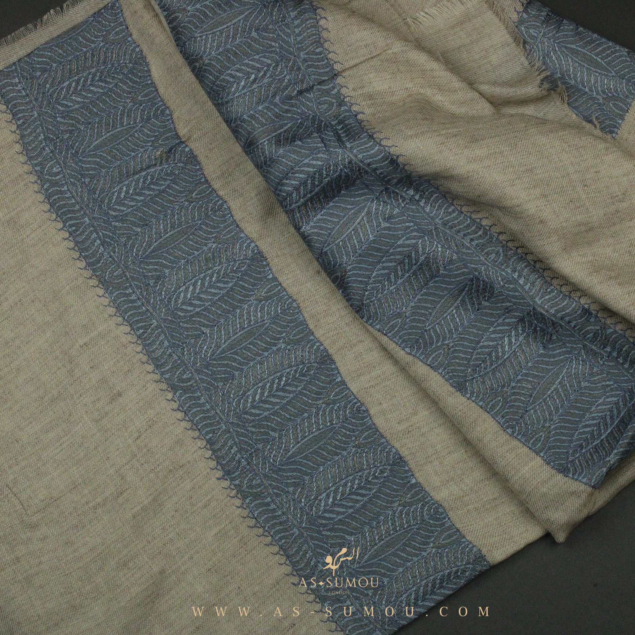 PREMIUM BEIGE ELEGANT QATARI SHEMAGH SCARF QR40